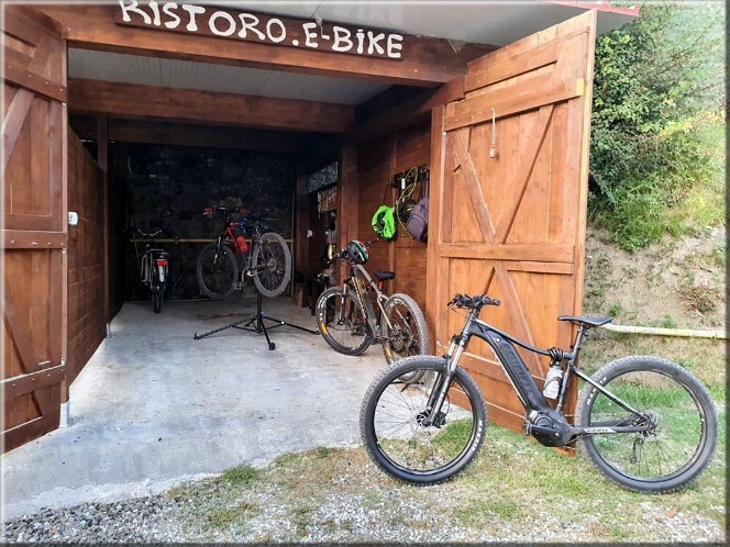 Agriturismo bianca fattoria locale tecnico per E-Bike